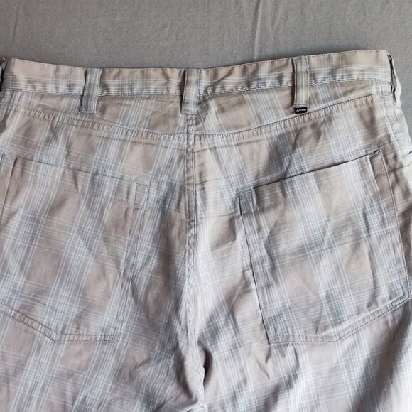 Analog skater shorts men's size 34 cream with light blue plaid pattern - Picture 4 of 14